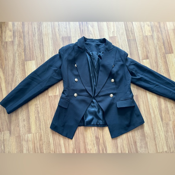 Black blazer with gold buttons - Picture 3 of 6